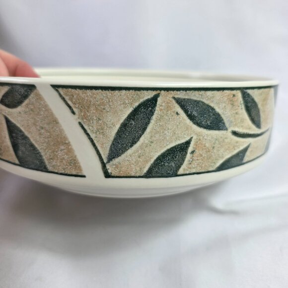 Mikasa Nature's Song Intaglio 8 Inch Vegetable Beige with Green Leaves - Picture 4 of 10